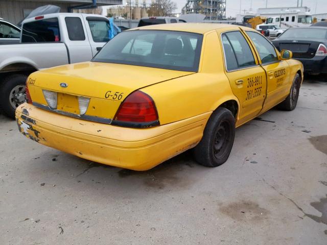 2FAFP71W53X118199 - 2003 FORD CROWN VICT YELLOW photo 4