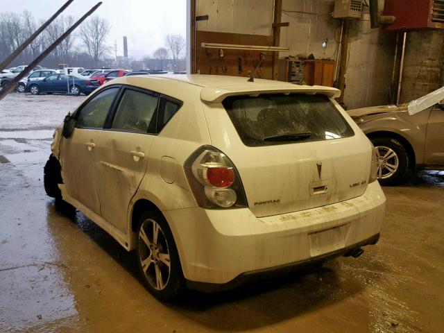 5Y2SR6E01AZ409938 - 2010 PONTIAC VIBE GT WHITE photo 3