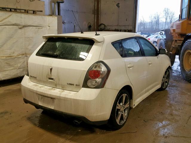 5Y2SR6E01AZ409938 - 2010 PONTIAC VIBE GT WHITE photo 4