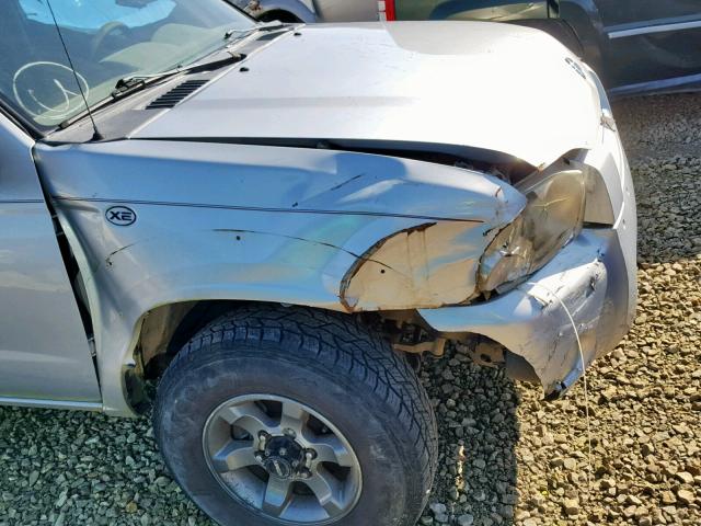 1N6ED26Y04C410883 - 2004 NISSAN FRONTIER K SILVER photo 9