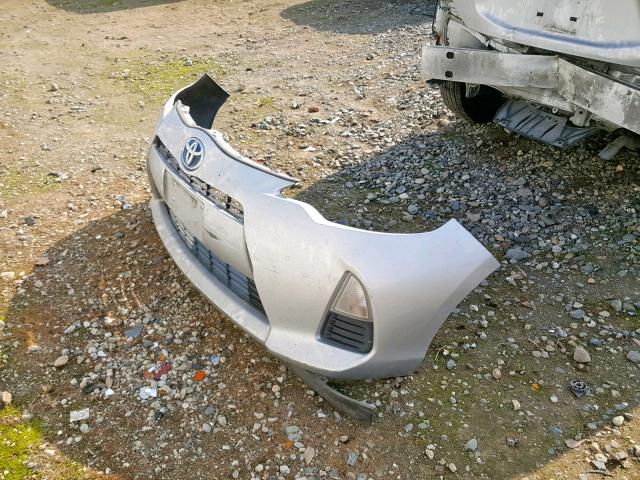 JTDKDTB33E1061026 - 2014 TOYOTA PRIUS C SILVER photo 9