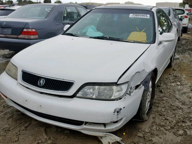 19UYA2252WL000319 - 1998 ACURA 3.0CL WHITE photo 2