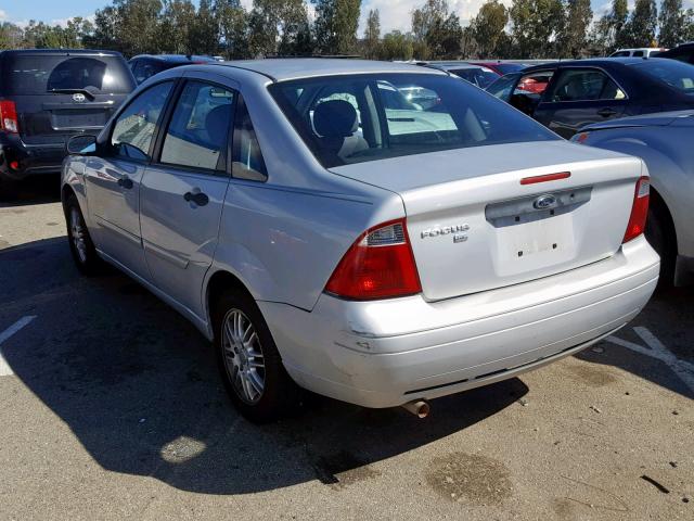 1FAFP34N37W127626 - 2007 FORD FOCUS ZX4 SILVER photo 3