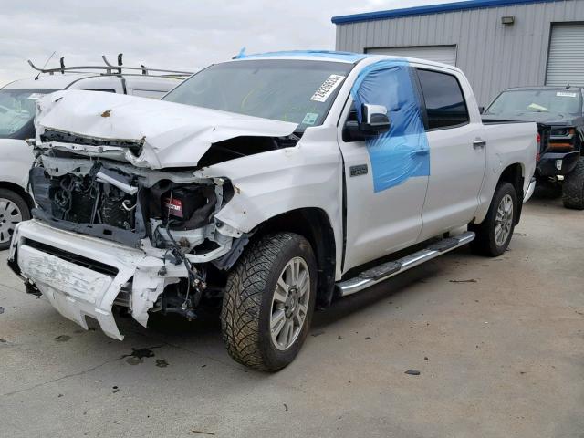 5TFAW5F1XEX377255 - 2014 TOYOTA TUNDRA CRE WHITE photo 2