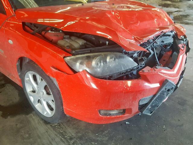 JM1BK343471689148 - 2007 MAZDA 3 HATCHBAC RED photo 9