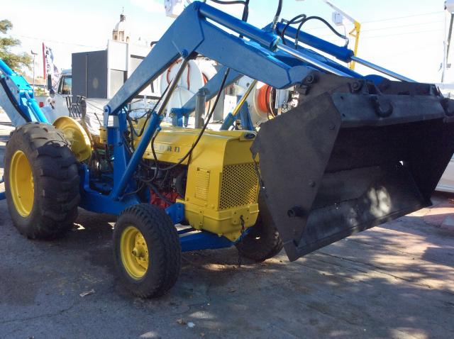 28I9 - 1952 FORD TRACTOR LD YELLOW photo 1