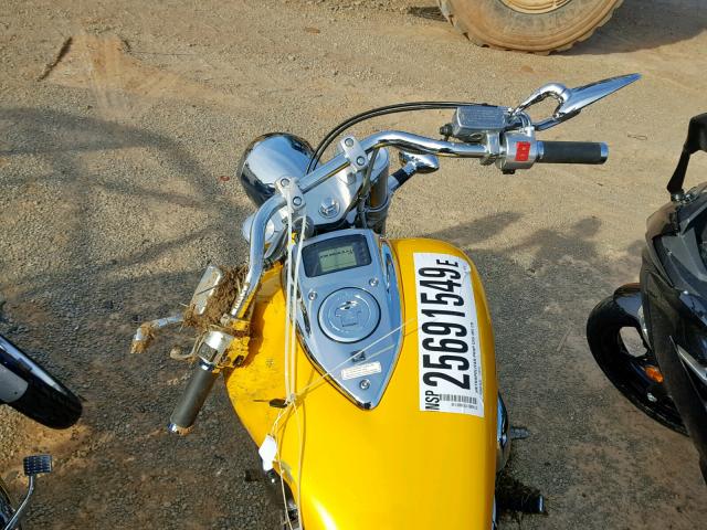 1HFSC46E47A501607 - 2007 HONDA VTX1800 F2 YELLOW photo 5