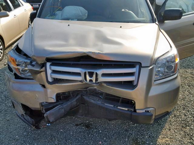 5FNYF28166B029491 - 2006 HONDA PILOT LX TAN photo 7