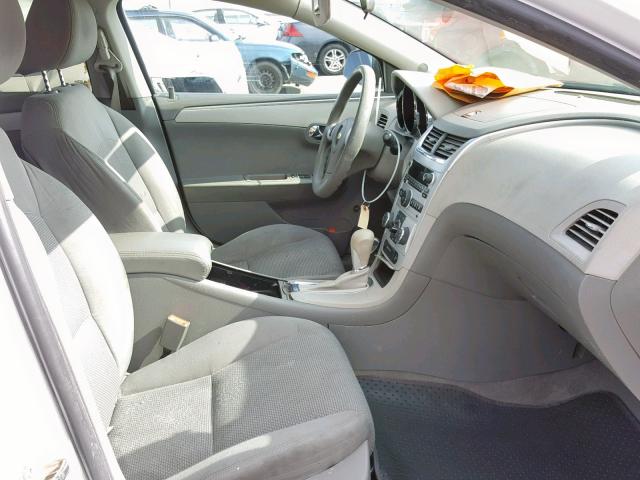 1G1ZA5EUXCF159258 - 2012 CHEVROLET MALIBU LS WHITE photo 5