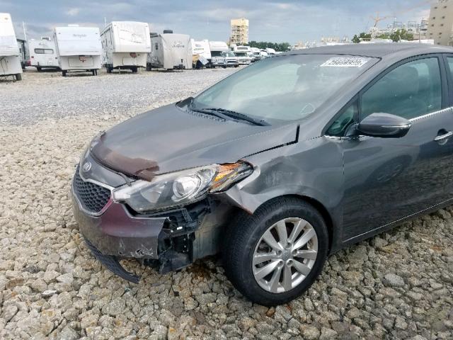 KNAFX4A83E5054899 - 2014 KIA FORTE EX GRAY photo 9