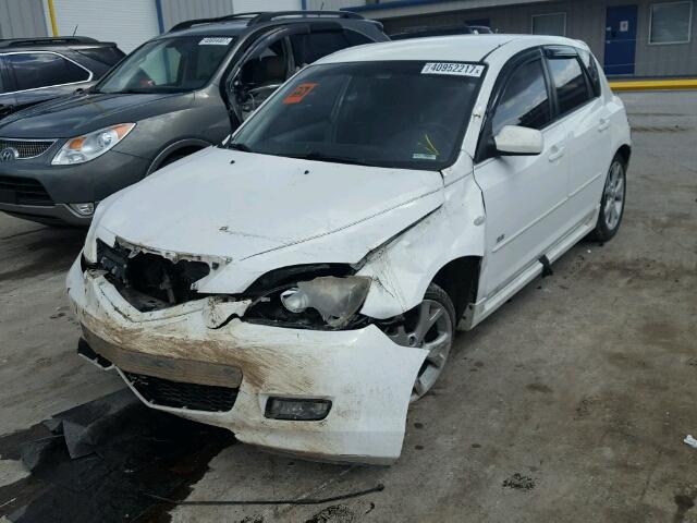 JM1BK343391199979 - 2009 MAZDA 3 S WHITE photo 2