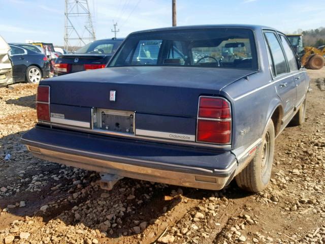 1G3HN54C4KW359907 - 1989 OLDSMOBILE DELTA 88 R BLACK photo 4