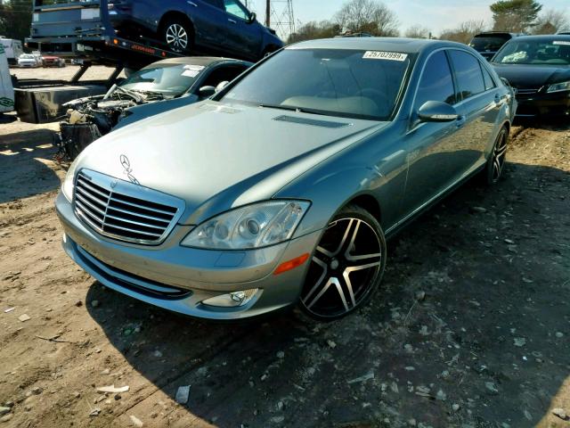 WDDNG71X47A134610 - 2007 MERCEDES-BENZ S 550 GRAY photo 2