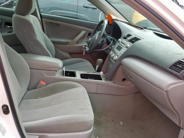 4T4BF3EK5AR023109 - 2010 TOYOTA CAMRY BASE 白色 照片 5