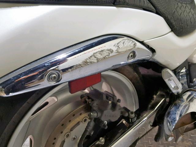 JS1VY53AX72100776 - 2007 SUZUKI VZR1800 WHITE photo 15