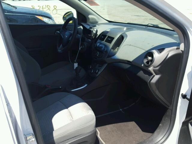 1G1JB5SHXC4122725 - 2012 CHEVROLET SONIC LS 白色 照片 5