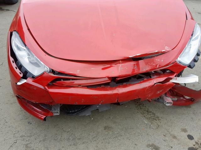 1C3CDFAA2DD323433 - 2013 DODGE DART SE RED photo 9