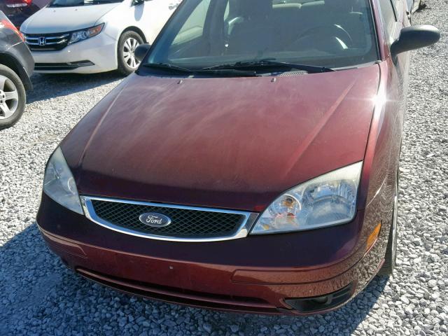 1FAHP34NX7W276401 - 2007 FORD FOCUS ZX4 MAROON photo 9