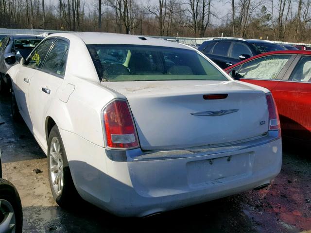 2C3CA5CGXBH531855 - 2011 CHRYSLER 300 LIMITE WHITE photo 3