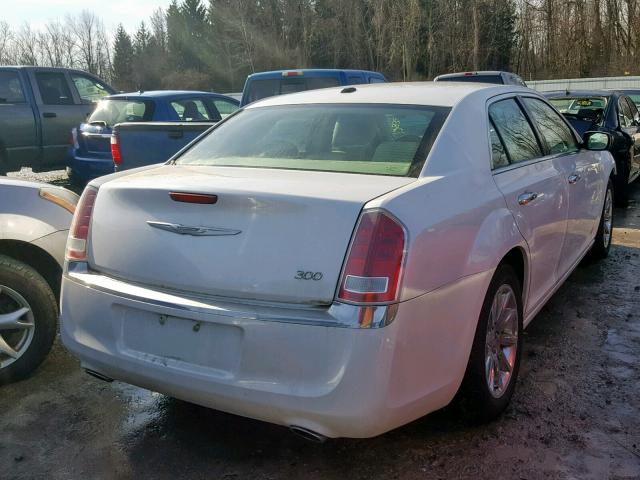 2C3CA5CGXBH531855 - 2011 CHRYSLER 300 LIMITE WHITE photo 4