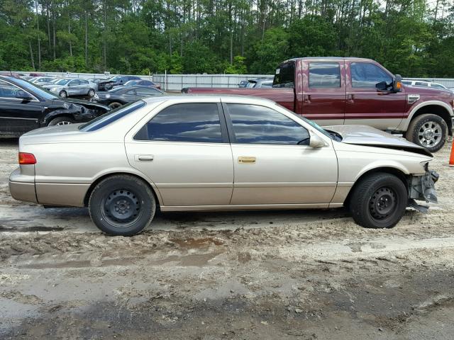 4T1BG22K81U064713 - 2001 TOYOTA CAMRY CE GOLD photo 9