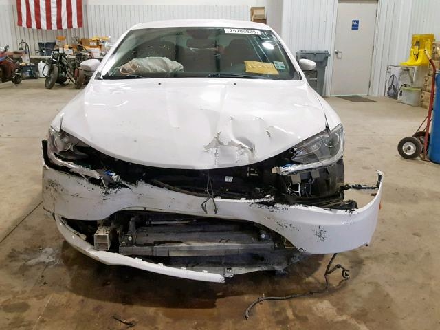 1C3CCCAB3GN112427 - 2016 CHRYSLER 200 LIMITE WHITE photo 9