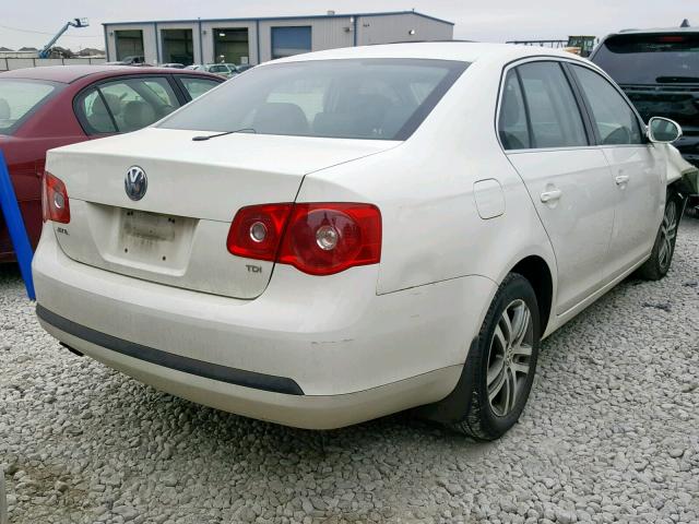 3VWRT71K56M733039 - 2006 VOLKSWAGEN JETTA TDI WHITE photo 4