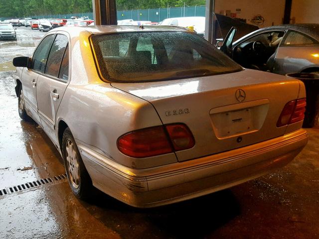 WDBJF65J82B490345 - 2002 MERCEDES-BENZ E 320 GRAY photo 3