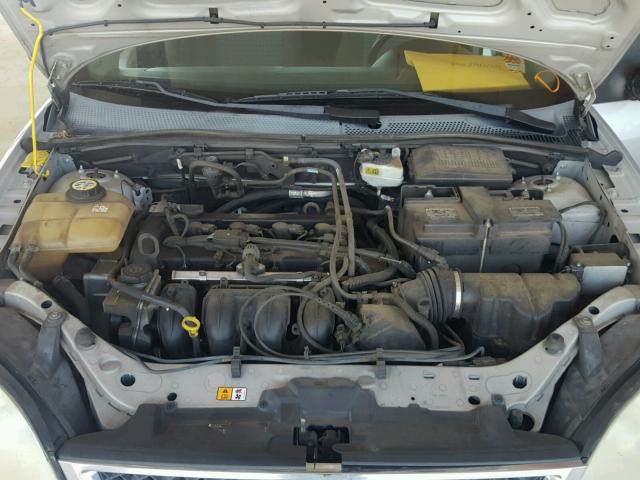 1FAHP34N36W200985 - 2006 FORD FOCUS ZX4 SILVER photo 7