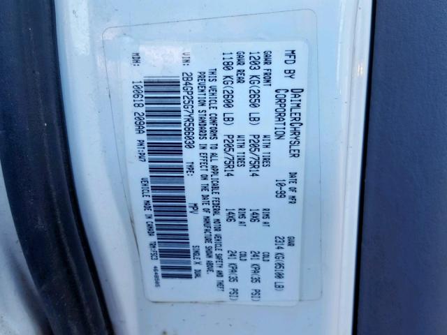 2B4GP25G7YR586030 - 2000 DODGE CARAVAN WHITE photo 10