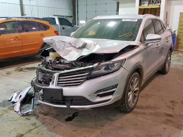 5LMCJ1A99FUJ23920 - 2015 LINCOLN MKC SILVER photo 2