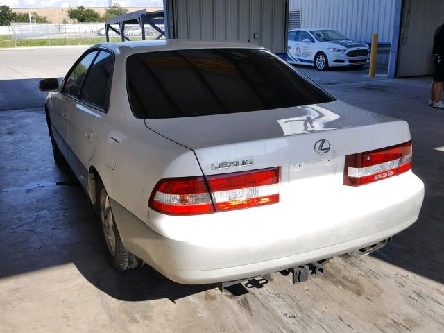 JT8BF28G5Y5089131 - 2000 LEXUS ES 300 WHITE photo 3