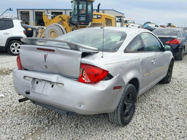 1G2AL15F077361099 - 2007 PONTIAC G5 SILVER photo 4