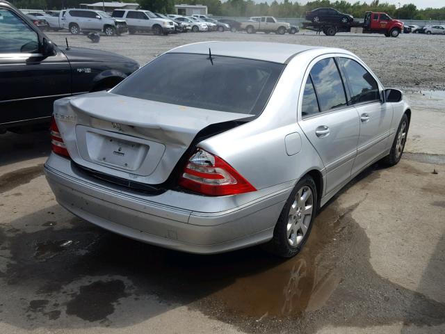 WDBRF64J75F563061 - 2005 MERCEDES-BENZ C 320 SILVER photo 4