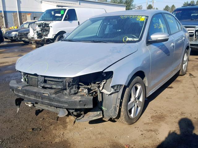 3VWLL7AJ6BM031089 - 2011 VOLKSWAGEN JETTA TDI SILVER photo 2