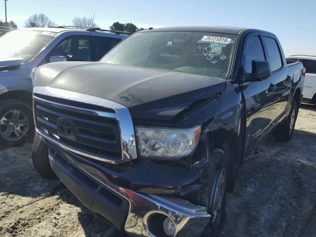 5TFEY5F12BX104009 - 2011 TOYOTA TUNDRA CRE BLACK photo 2