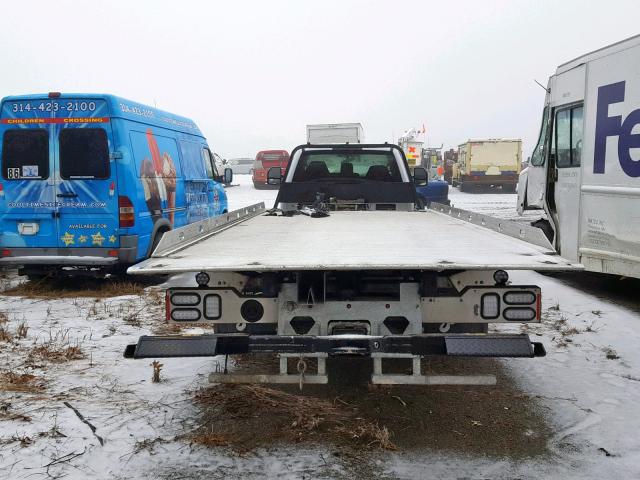 1FDUF5HT7JDA00899 - 2018 FORD F550 SUPER WHITE photo 6