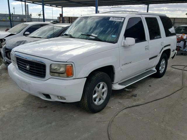 1GYEK13R8YR104222 - 2000 CADILLAC ESCALADE WHITE photo 2