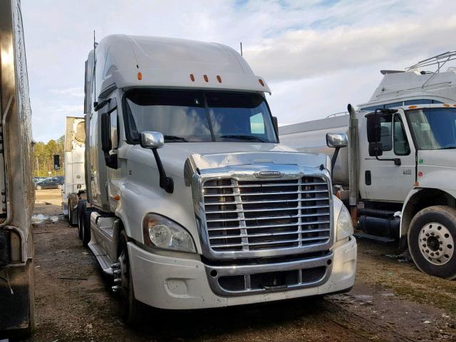 1FUJGLDV4CSBT0567 - 2012 FREIGHTLINER CASCADIA 1 WHITE photo 1