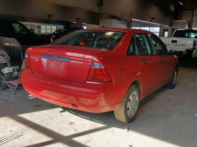 1FAHP34N67W233142 - 2007 FORD FOCUS ZX4 RED photo 4