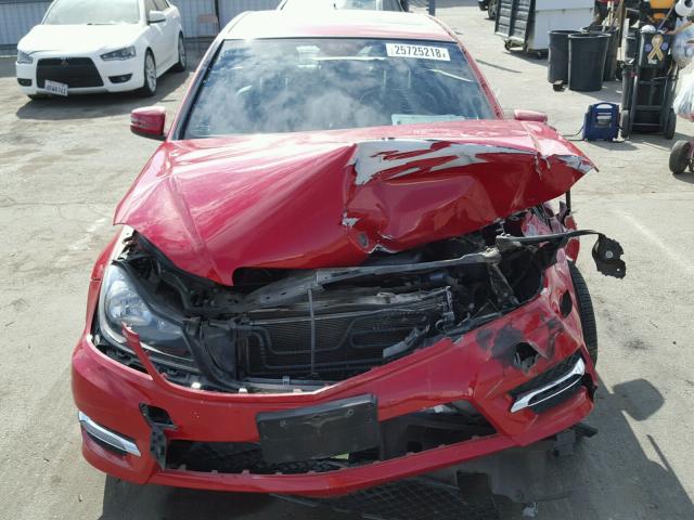 WDDGF4HBXCA679113 - 2012 MERCEDES-BENZ C 250 RED photo 9