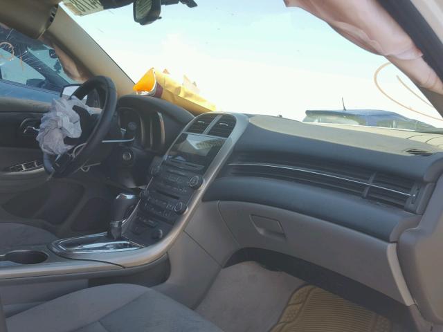 1G11B5SA9DF233789 - 2013 CHEVROLET MALIBU LS WHITE photo 9