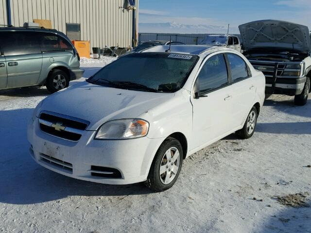 KL1TD5DE7BB138251 - 2011 CHEVROLET AVEO LS WHITE photo 2