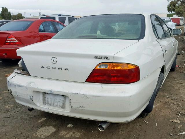 19UUA5666YA035804 - 2000 ACURA 3.2TL WHITE photo 4