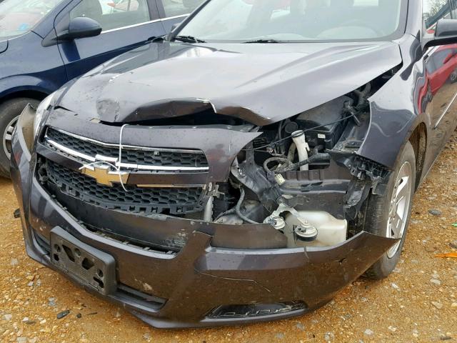 1G11B5SA2DF186279 - 2013 CHEVROLET MALIBU LS GRAY photo 9