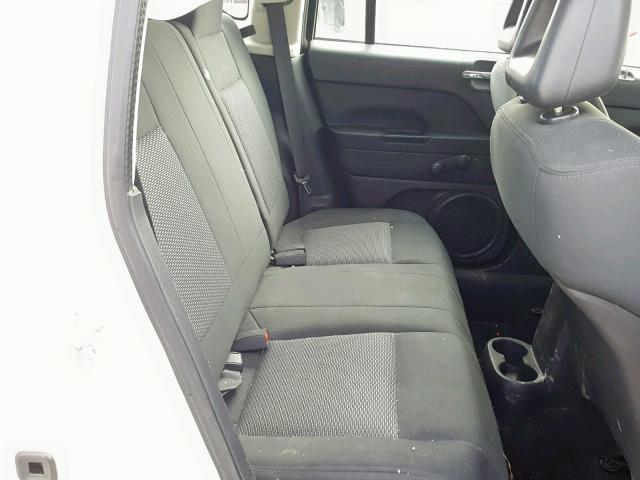 1J4FF47B29D223227 - 2009 JEEP COMPASS SP თეთრი ფოტო 6