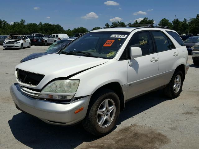 JTJGF10U210115817 - 2001 LEXUS RX 300 WHITE photo 2