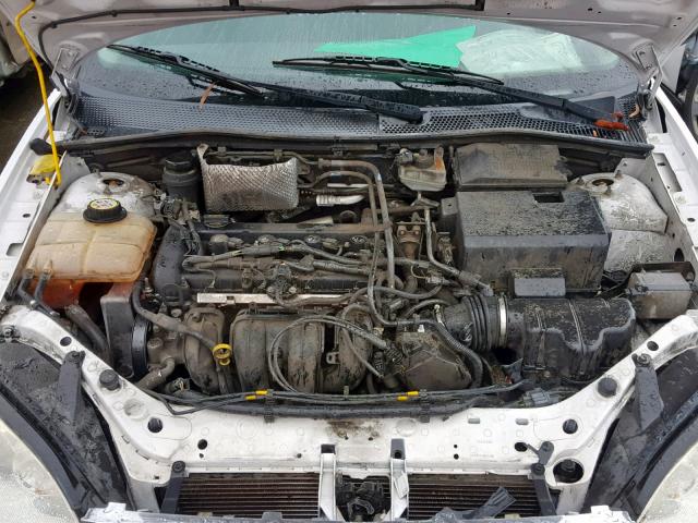 3FAFP37NX5R145326 - 2005 FORD FOCUS ZX5 WHITE photo 7