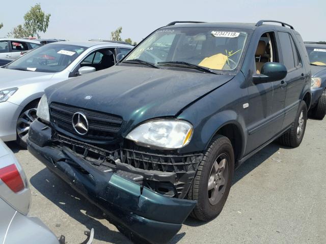 4JGAB54E81A251602 - 2001 MERCEDES-BENZ ML 320 GREEN photo 2