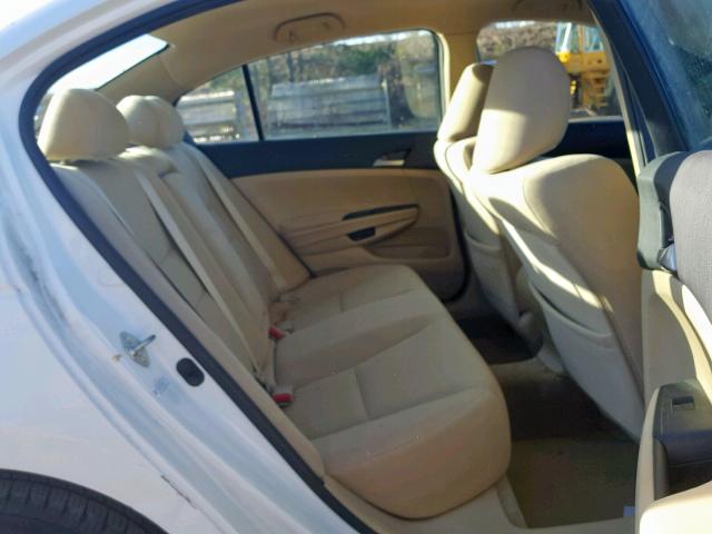 1HGCP2F43CA208548 - 2012 HONDA ACCORD LXP WHITE photo 6